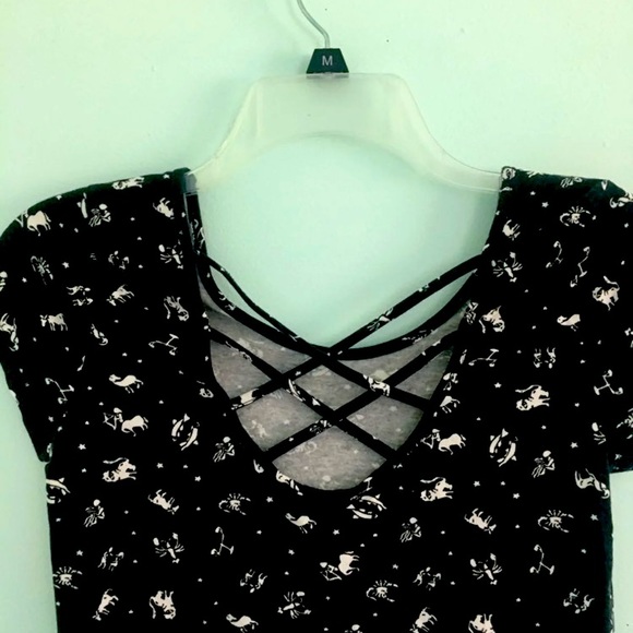 Aeropostale Tops - Aeropostale strappy zodiac print top